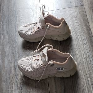 Rebook Zigkenetica by Charlie Cohen.